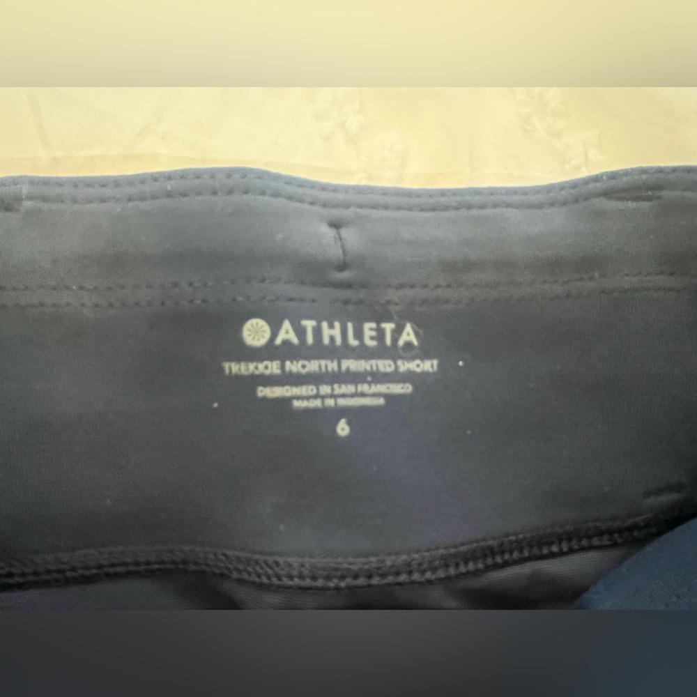 Athleta Trekkie North Printed Blue Shorts - Picture 9 of 9